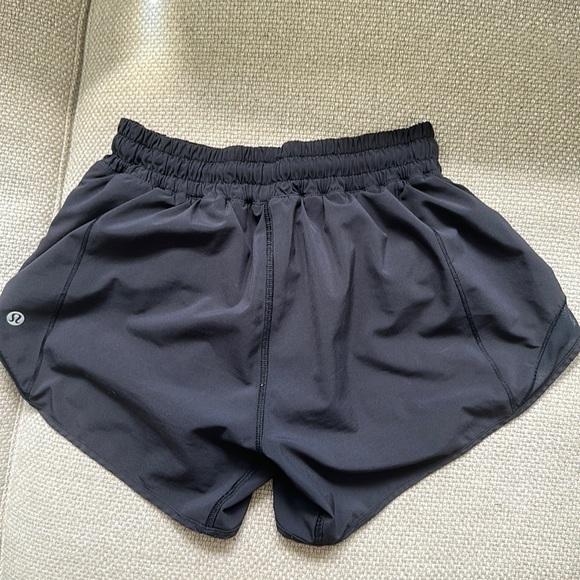 Women’s Lululemon Hotty hot shorts - Picture 2 of 3